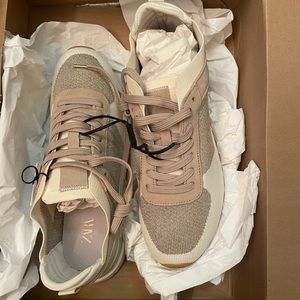 NWT size 8 tan/sparkle sneaker.